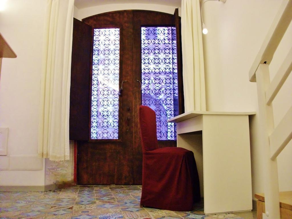 Ferienwohnung Residenze Palazzo Pes Cagliari Zimmer foto