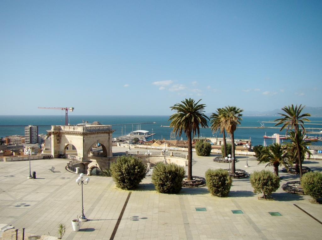 Ferienwohnung Residenze Palazzo Pes Cagliari Exterior foto